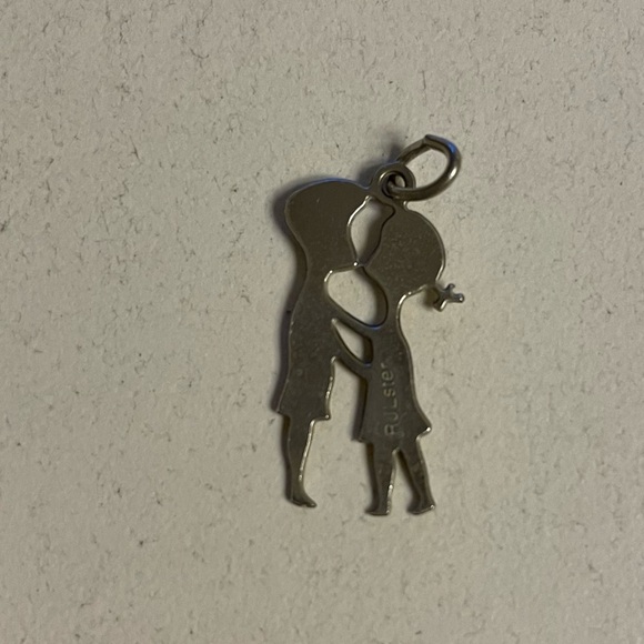 Vintage 80s First Kiss Sterling Silver Charm Pendant - Picture 3 of 4